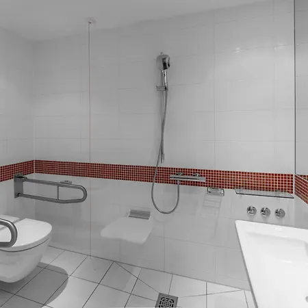 - Leuchtenbergring, An Ihg 4*