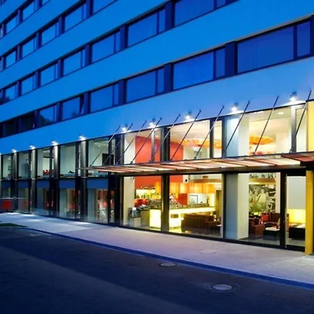 Hotel - Leuchtenbergring, An Ihg 4*