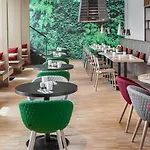 - Leuchtenbergring, An Ihg