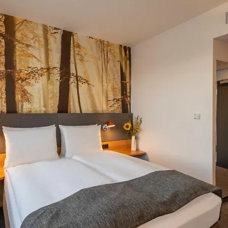 - Leuchtenbergring By Ihg München