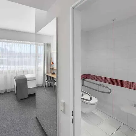 - Leuchtenbergring By Ihg 4* München