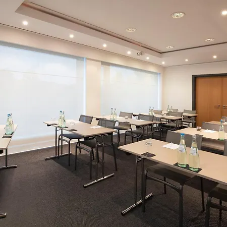 - Leuchtenbergring By Ihg Hotel 4*