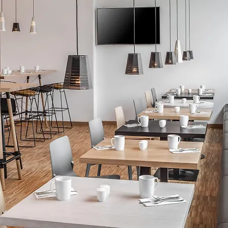- Leuchtenbergring By Ihg Otel 4*