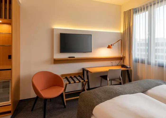 - Leuchtenbergring By Ihg Hotel 4*